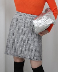 (BRITTY MORE)tweed skirt