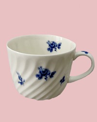 (MARUI) BONE CHINA TEA CUP  /