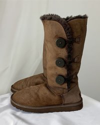 (UGG) boots